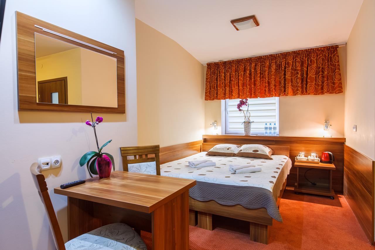 Hotel-24 Płock Kültér fotó